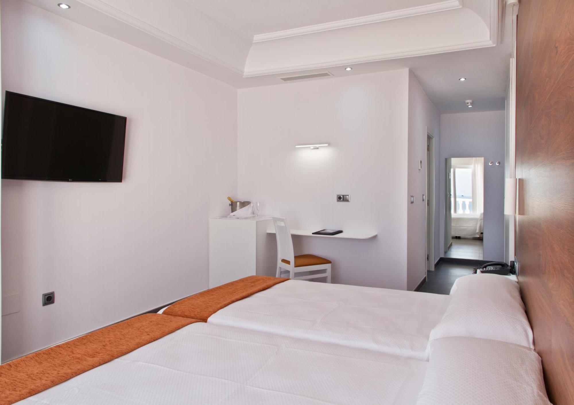 Hotel Los Delfines La Manga del Mar Menor Exterior photo